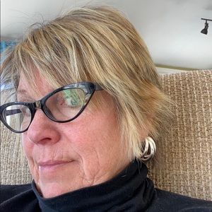 Meet your Posher, Lee